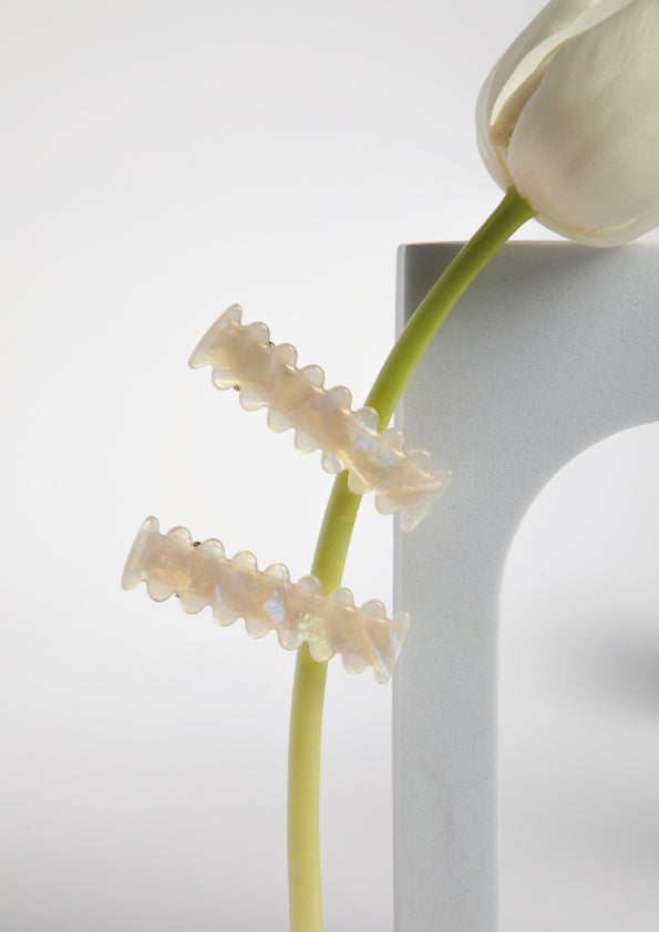 CENTIPEDE HAIR CLIP - PEARL WHITE