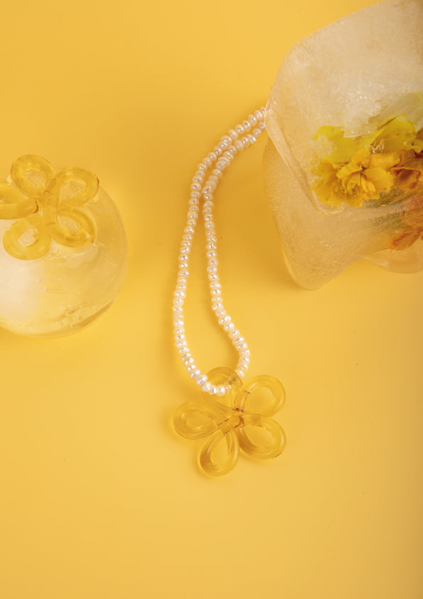 GLASS SUMMER FLOWER NECKLACE - YELLOW