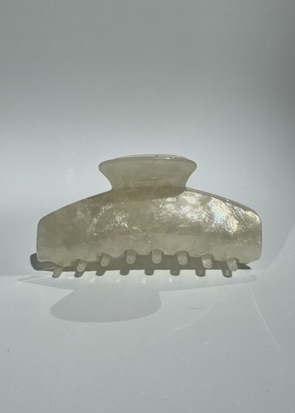 VELVET SHELL CLAW - WHITE