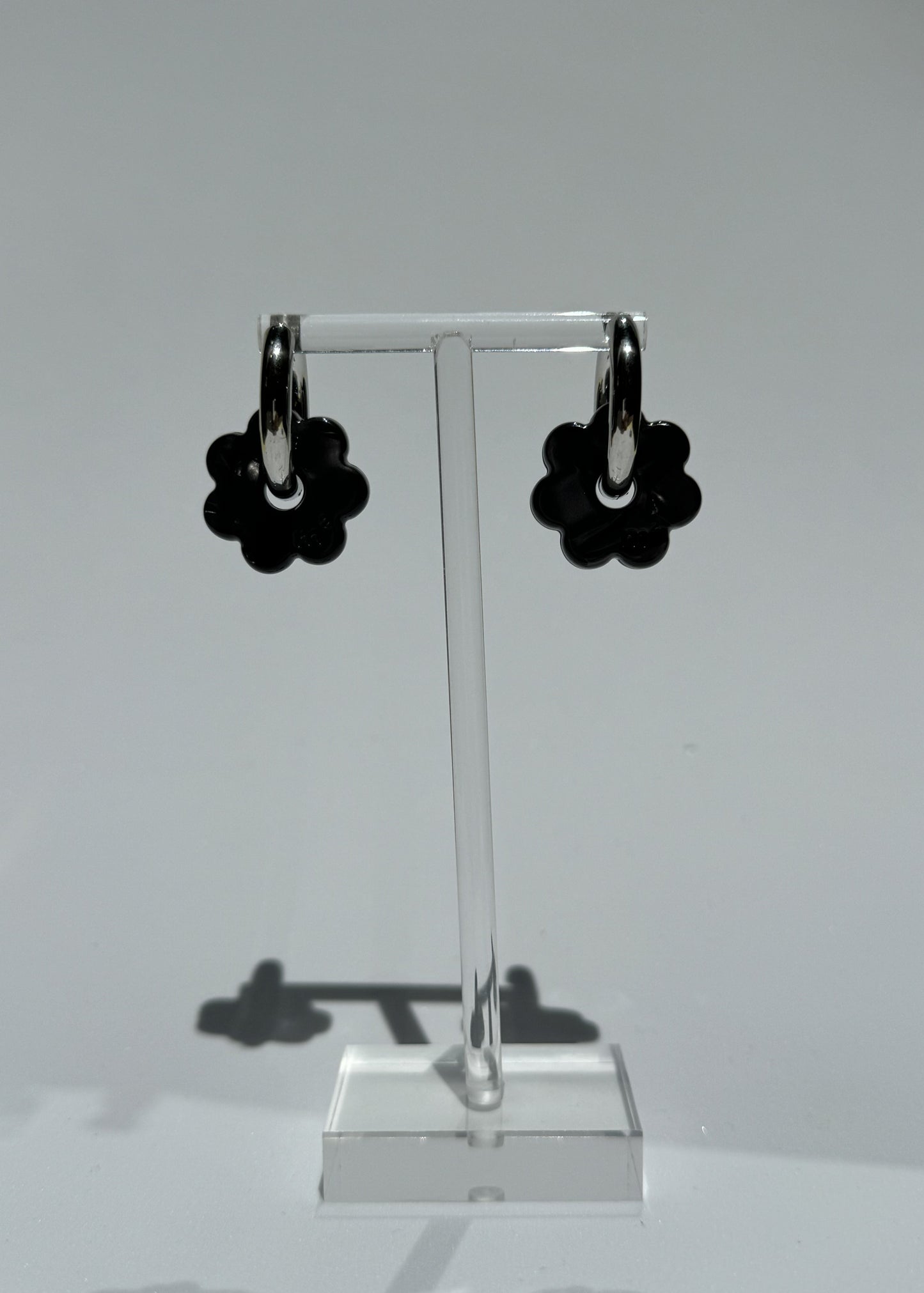 DAISY FLOWERS EARRINGS - BLACK