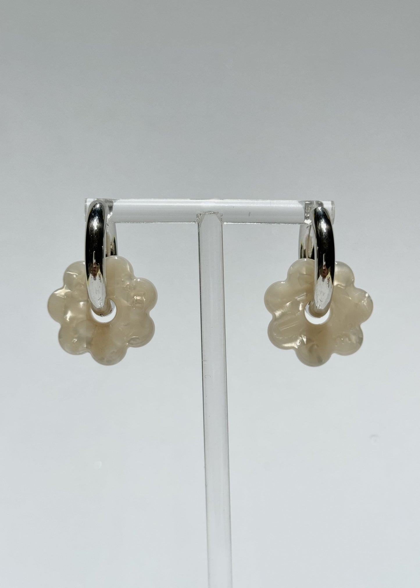 DAISY FLOWERS EARRINGS - WHITE