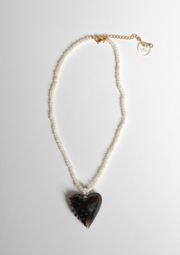 GLASS SUMMER HEART NECKLACE - BLACK