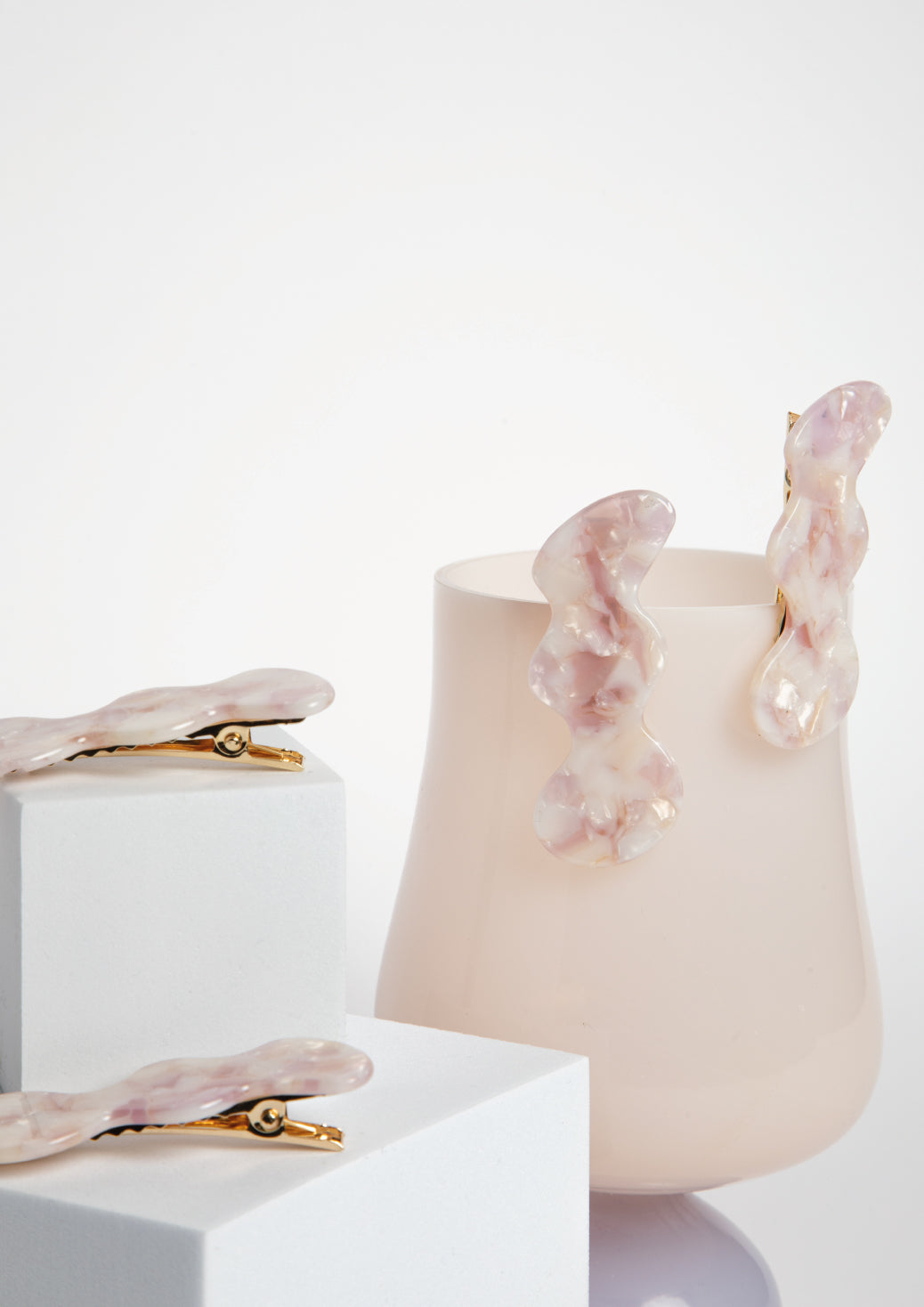 LOPSIDED HAIR CLIP - BABY PINK