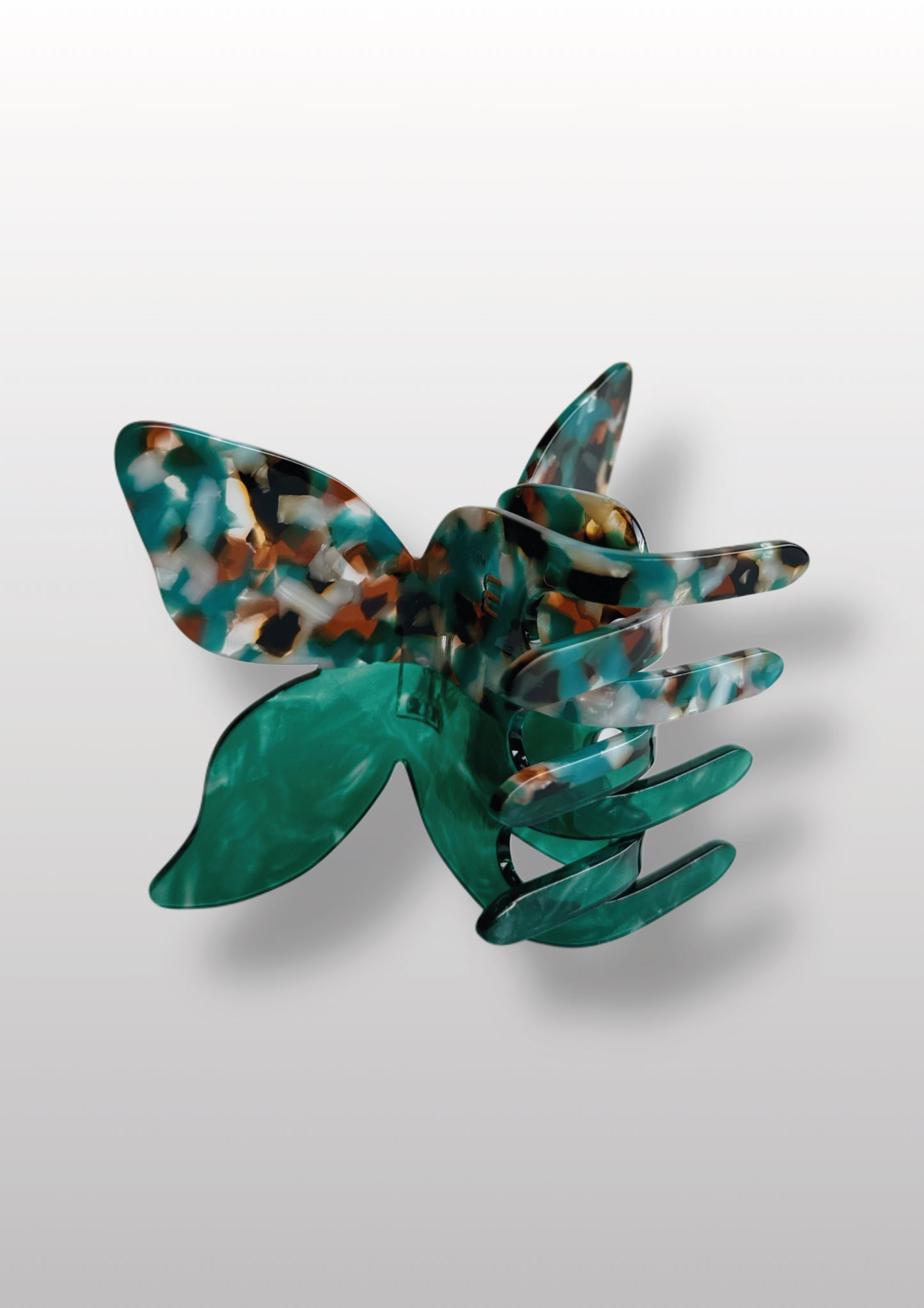 BELLS OF IRELAND CLAW - GREEN