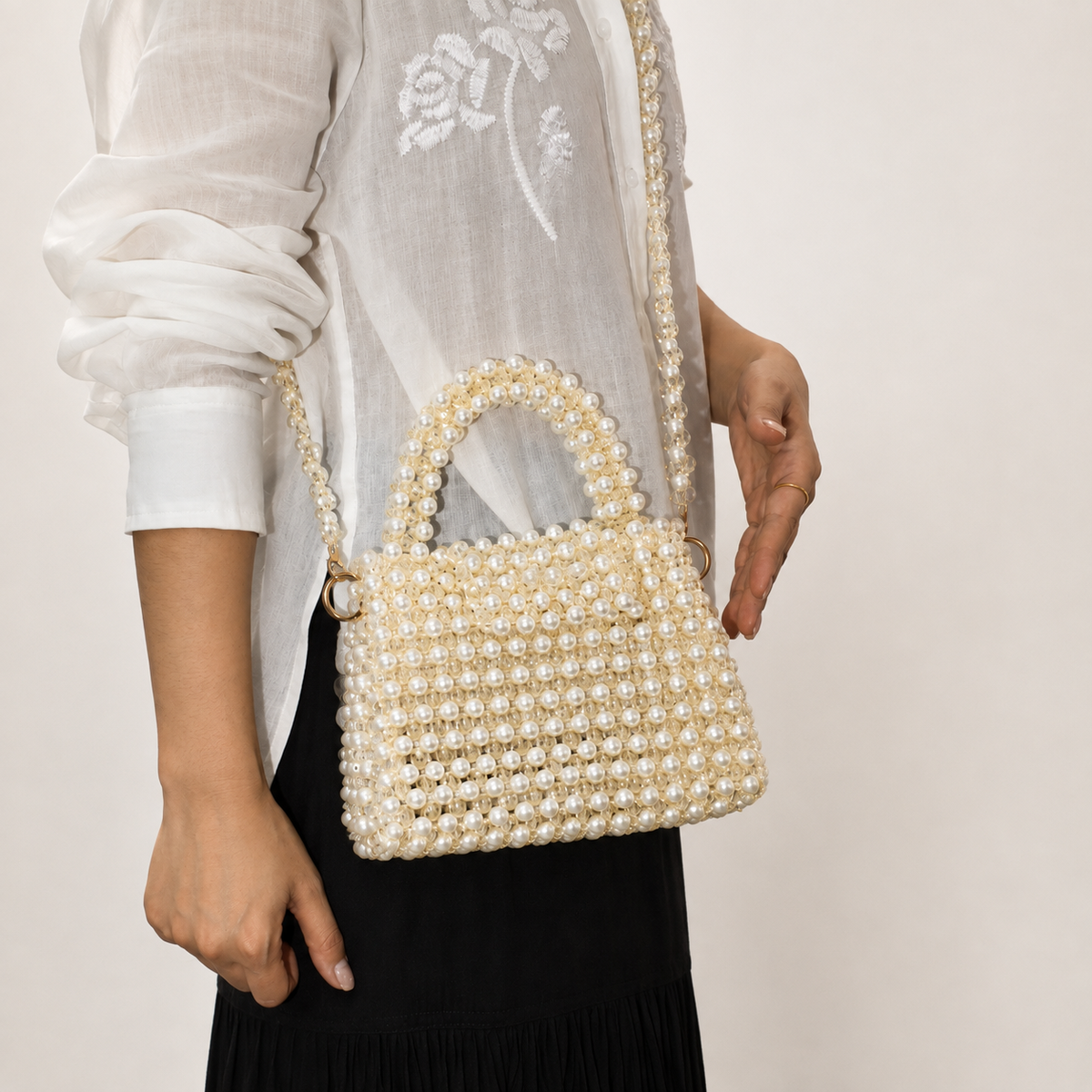 BEADED BAG / PEARLS