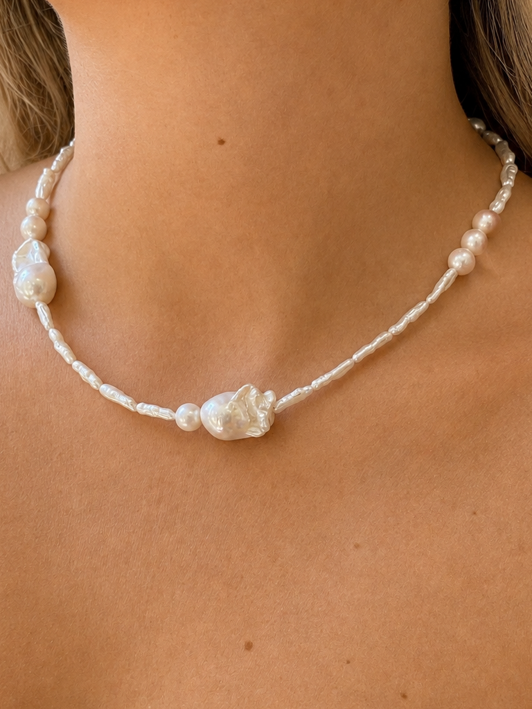 NATURAL STONES NECKLACE - SEA PEARL