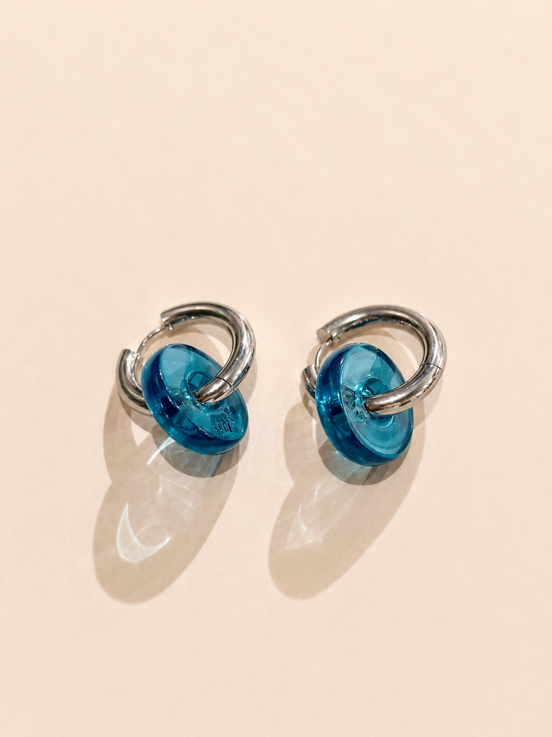 CIRCLE EARRINGS - LIGHT BLUE