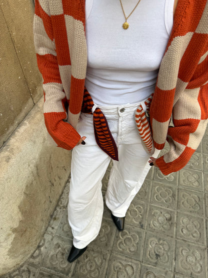 TRIANGLE SCARF AW26 / SMALL - STRIPED ORANGE