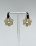 DAISY FLOWERS EARRINGS - WHITE