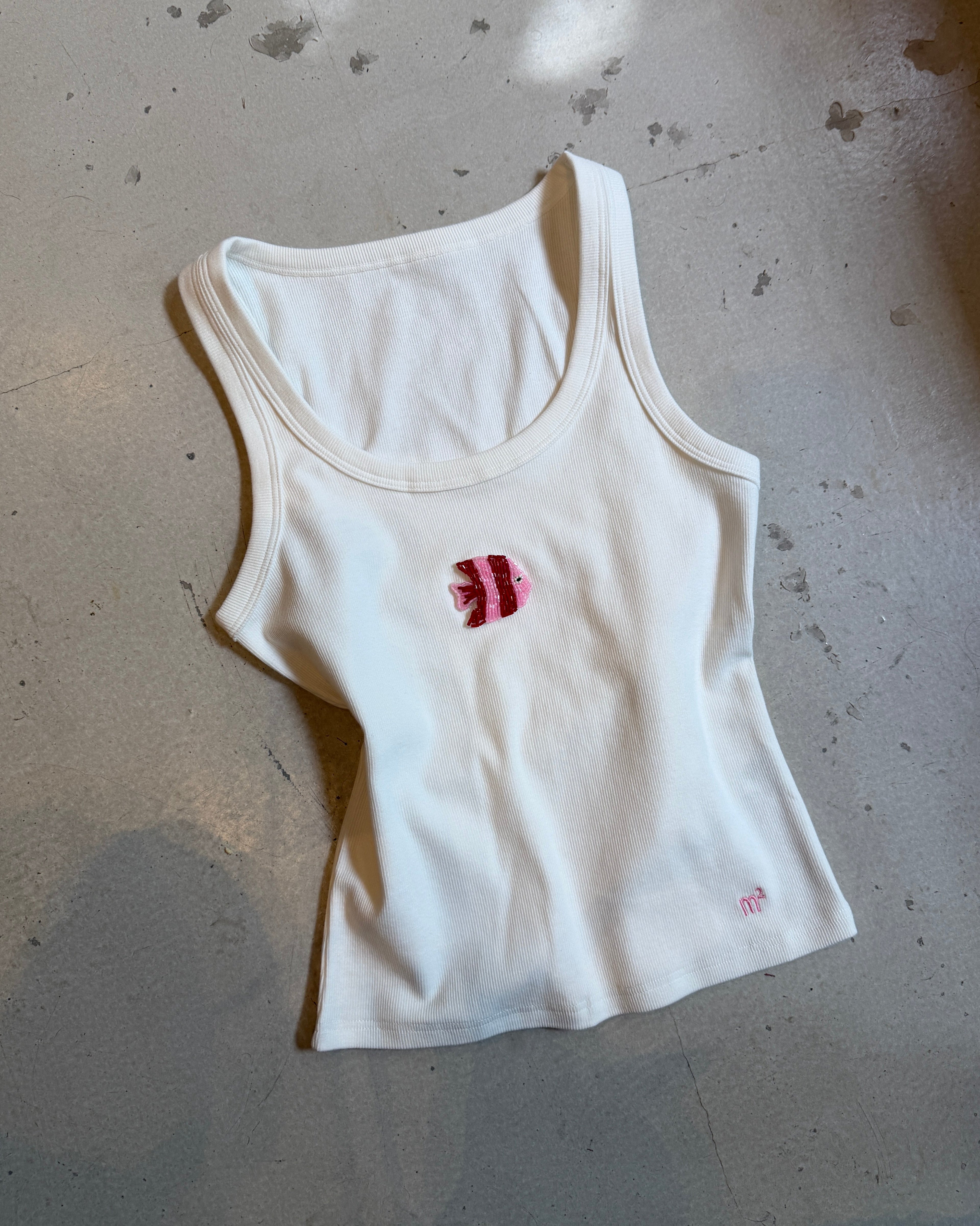 EMBROIDERED SLEEVELESS TOP - PINK TROPICAL FISH