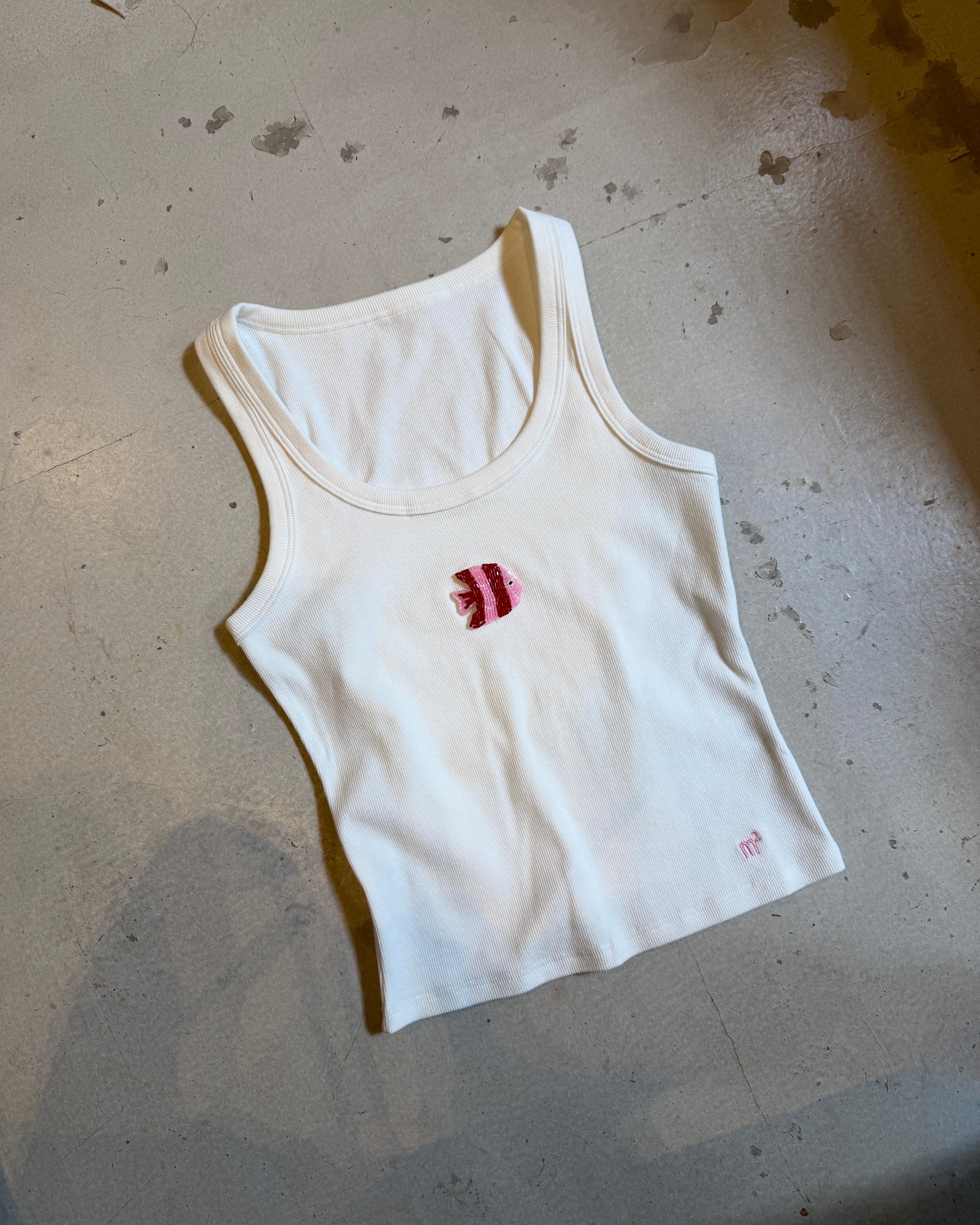 EMBROIDERED SLEEVELESS TOP - PINK TROPICAL FISH