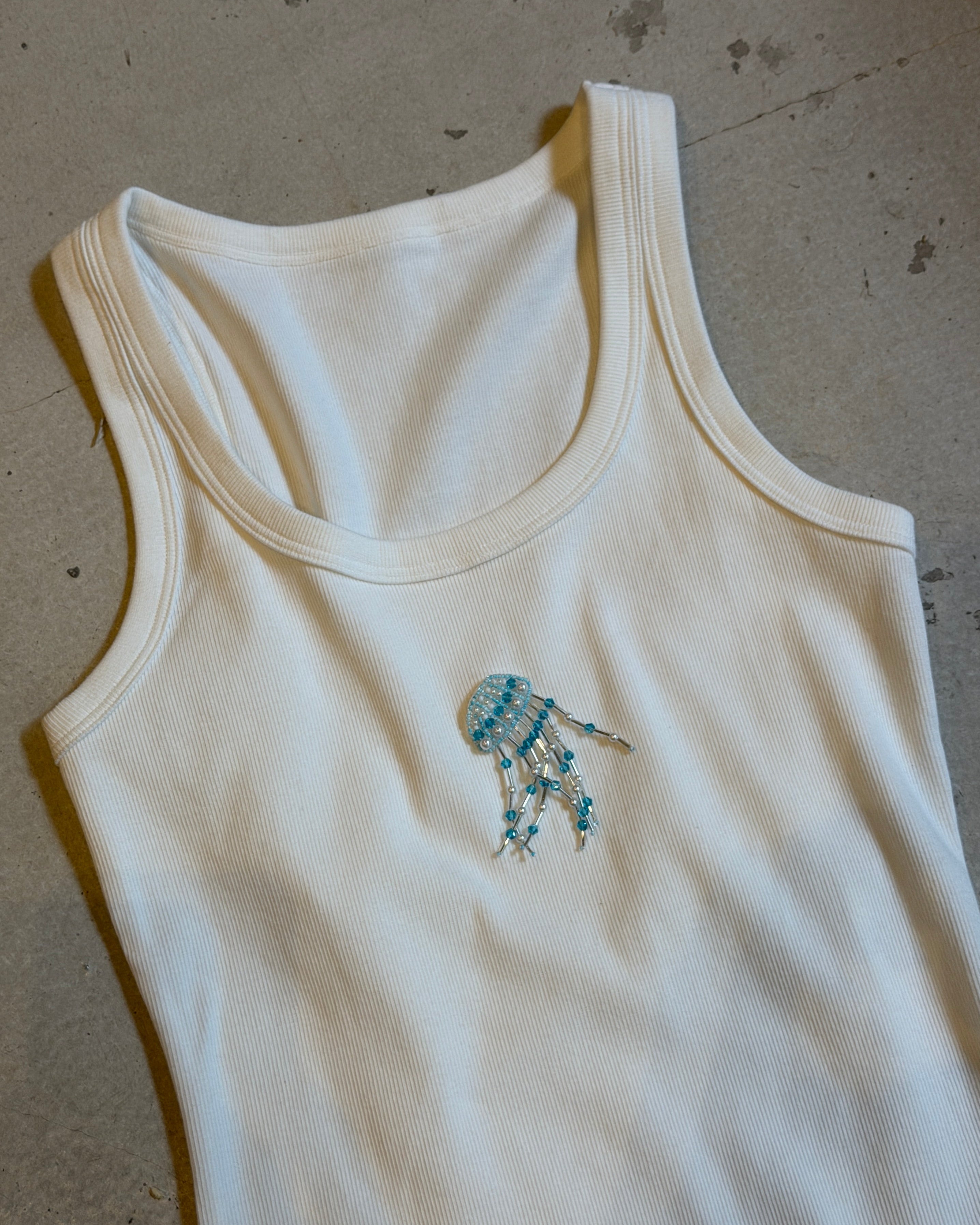 EMBROIDERED SLEEVELESS TOP - BLUE JELLYFISH