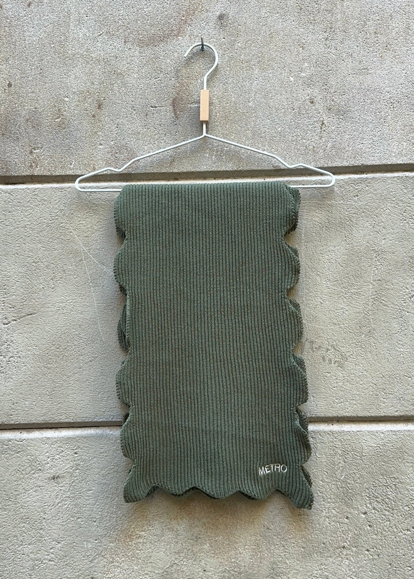 WAVY SCARF AW26 / GREEN