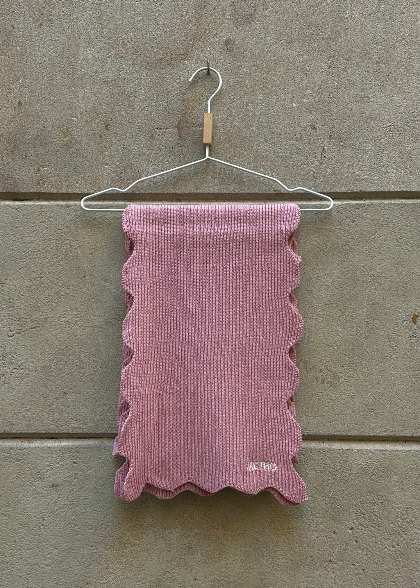 WAVY SCARF AW26 / ROSE MIST