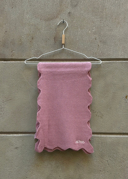 WAVY SCARF AW26 / ROSE MIST