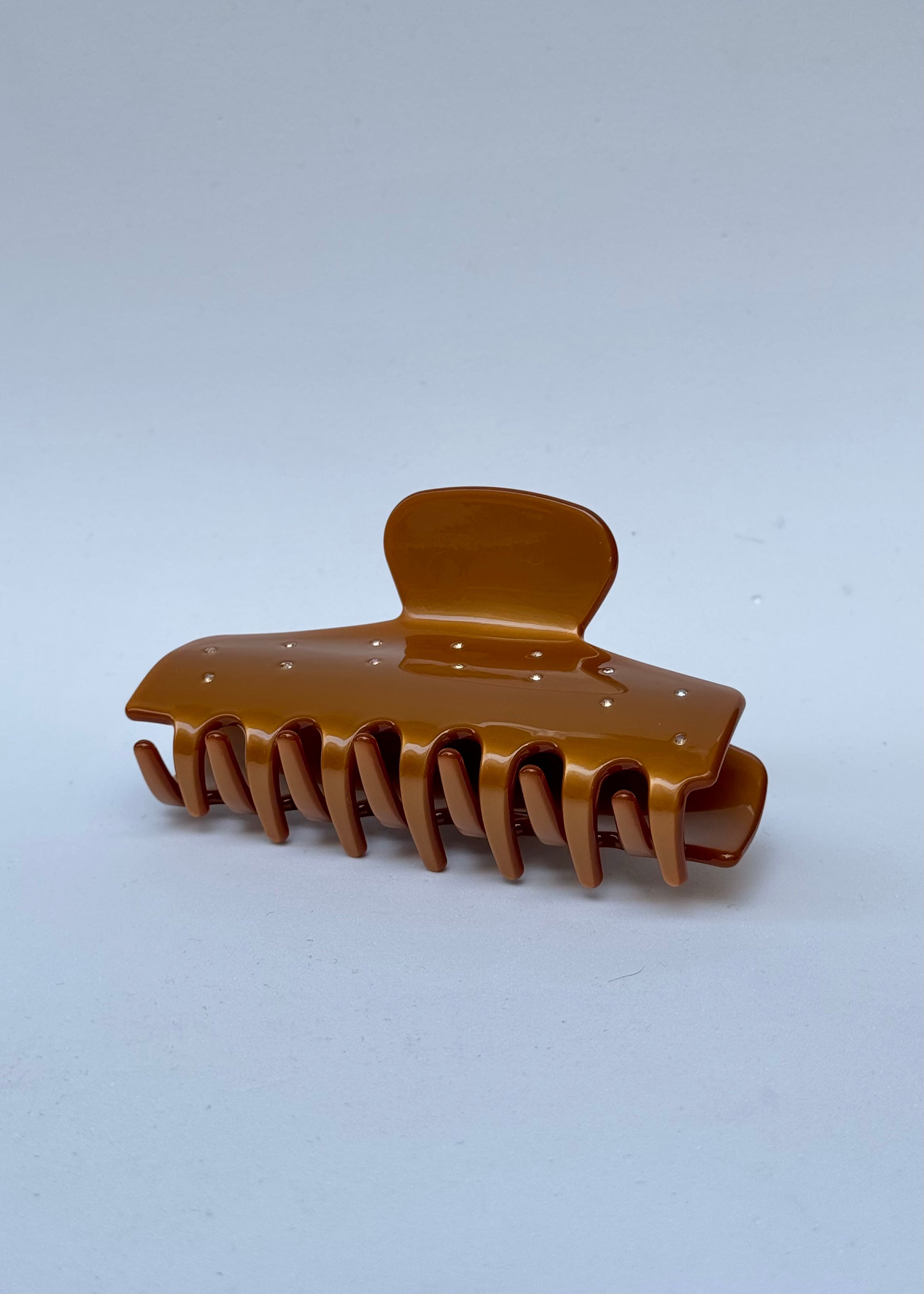 CARAMEL CLAW - BROWN