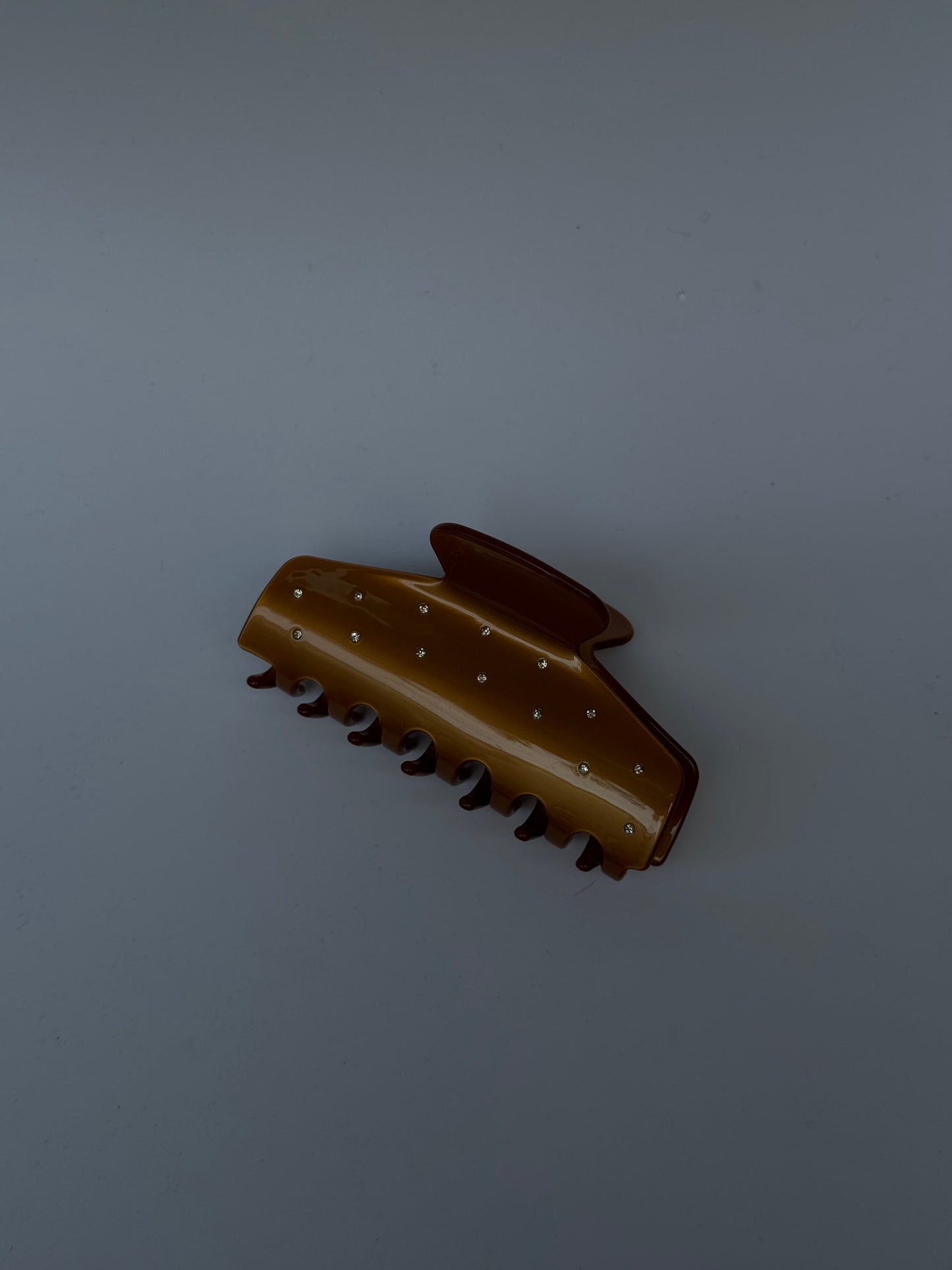 CARAMEL CLAW - BROWN