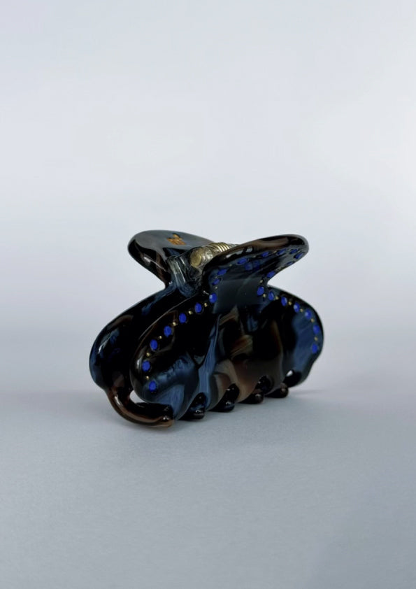 THE TINY CLAW - BLUE-ISH