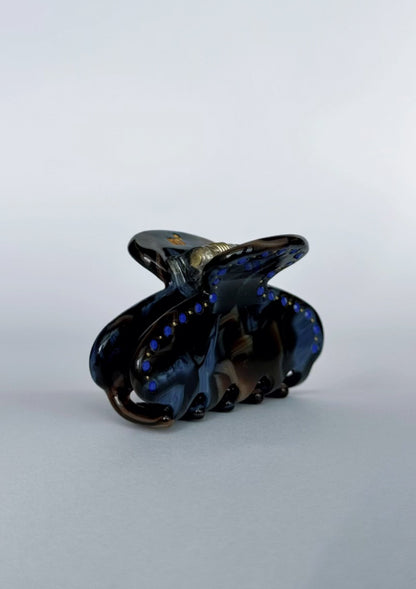 THE TINY CLAW - BLUE-ISH