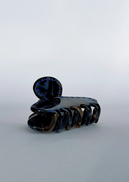 THE TINY CLAW - BLUE-ISH