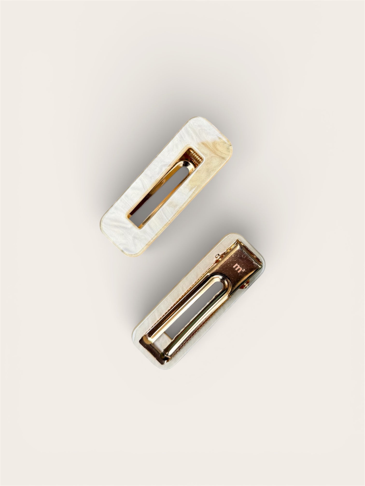 NOT SO CLASSIC HAIR CLIP -MARBLE GLOW