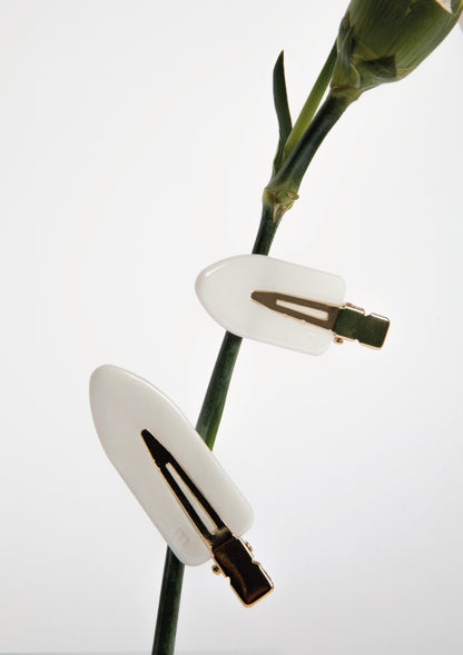 MUST HAIR CLIP - WHITE