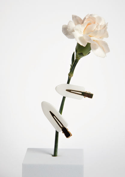 MUST HAIR CLIP - WHITE