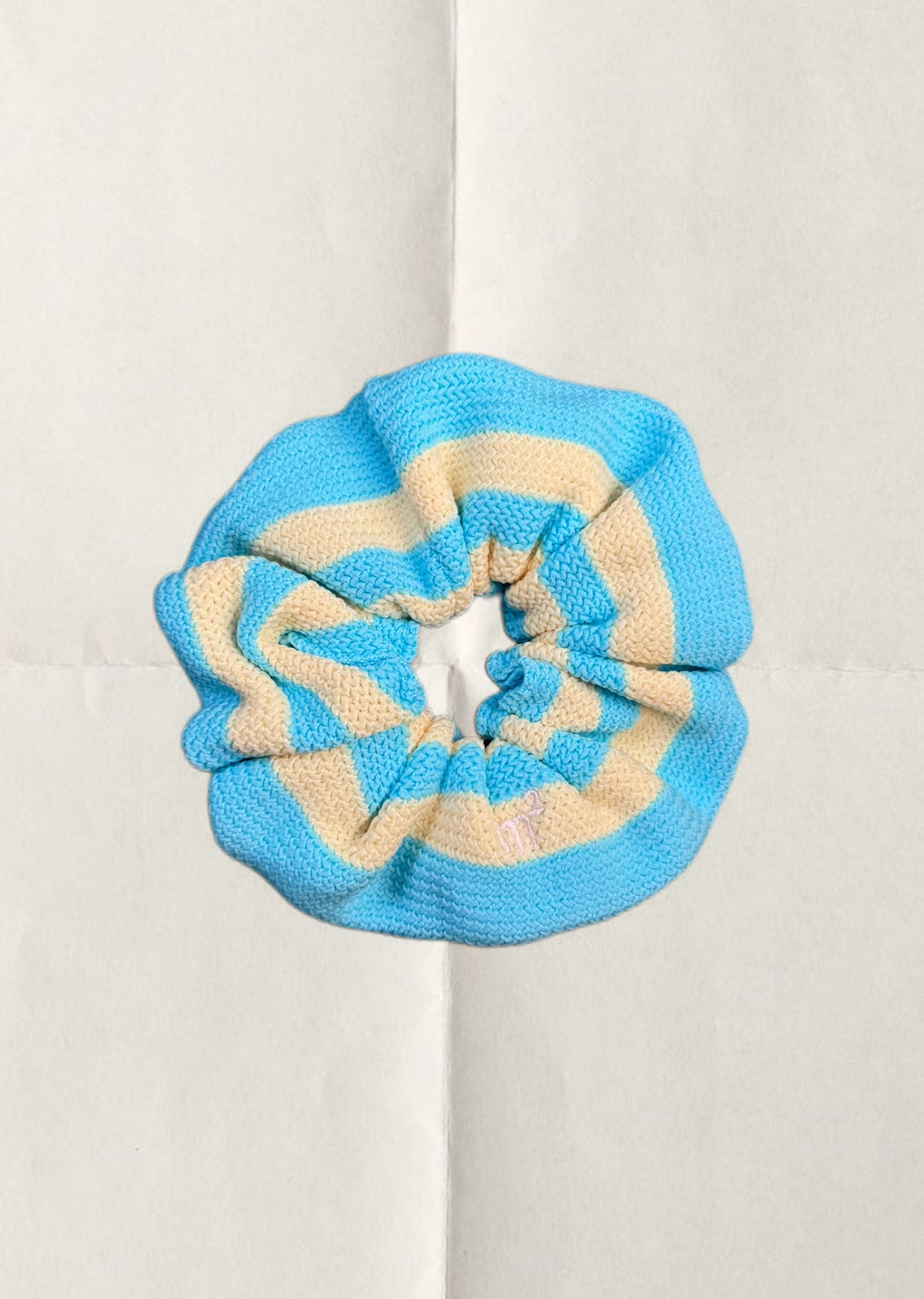 KNITTED SCRUNCHIE - BLUE&BUTTER