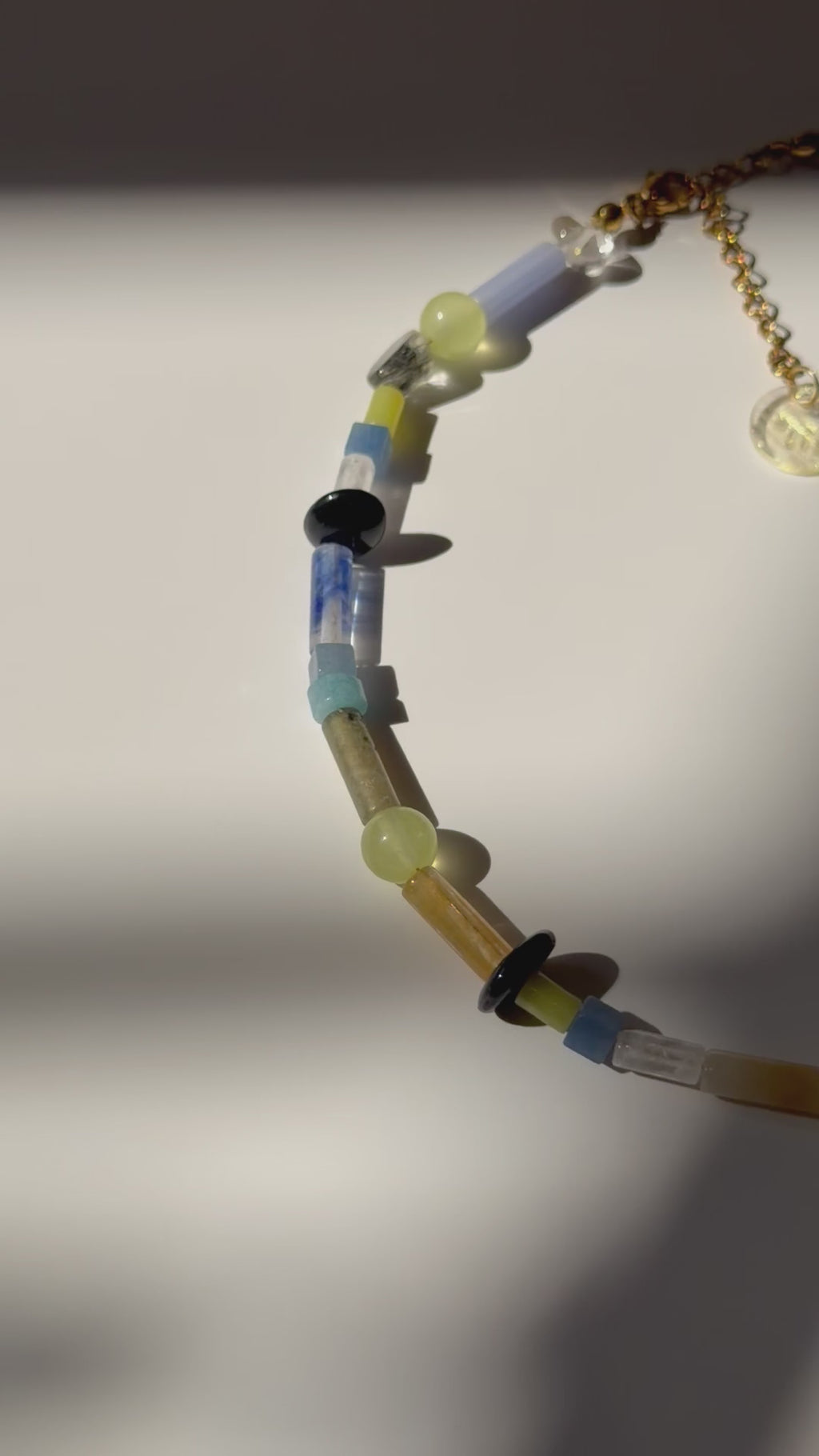 NATURAL STONES NECKLACE - MOSS