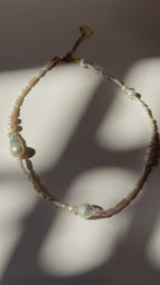 NATURAL STONES NECKLACE - SEA PEARL